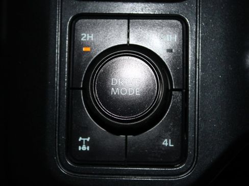 Used 2025 Ford F250 Lariat w/ Black Appearance Package AWD/4WD image 42