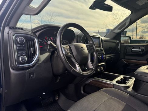 Used 2021 Chevrolet Silverado 1500 LT Trail Boss w/ LPO, Dark Essentials Package image 15