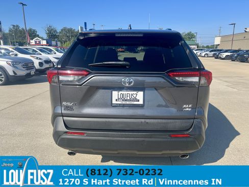 Used 2021 Toyota RAV4 XLE w/ XLE Grade Weather Package AWD/4WD image 6