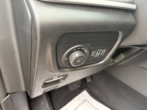 Used 2023 Jeep Grand Cherokee L Limited w/ Black Appearance Package image 24