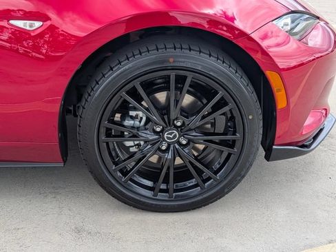 New 2026 MAZDA MX-5 Miata Club w/ Weather Package RWD image 8