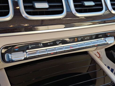 Used 2022 Mercedes-Benz GLE 350 4MATIC image 16