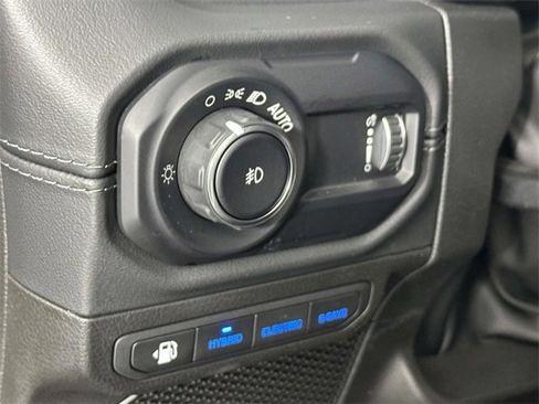 Used 2024 Jeep Wrangler High Altitude image 20