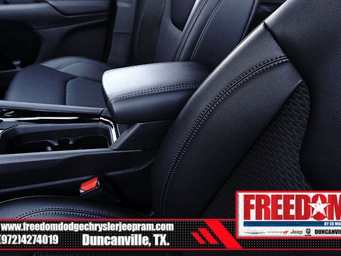 New 2026 Jeep Compass Latitude image 30