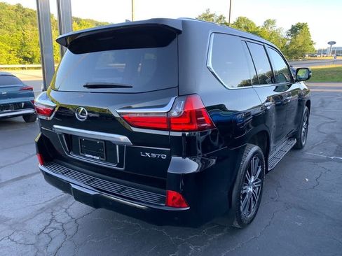 Used 2021 Lexus LX 570 4WD w/ Luxury Package image 5