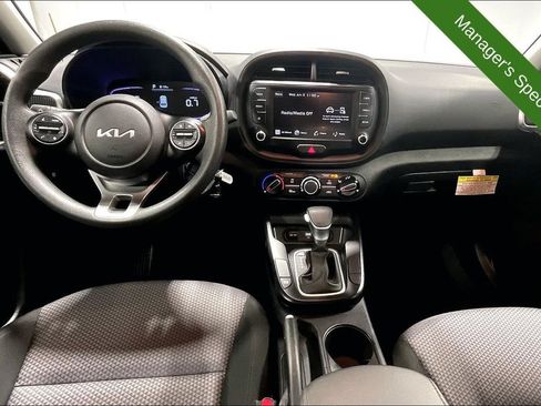 Used 2025 Kia Soul LX FWD image 18