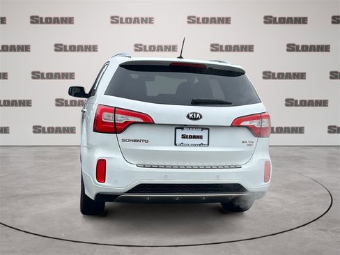 Used 2015 Kia Sorento SX image 4