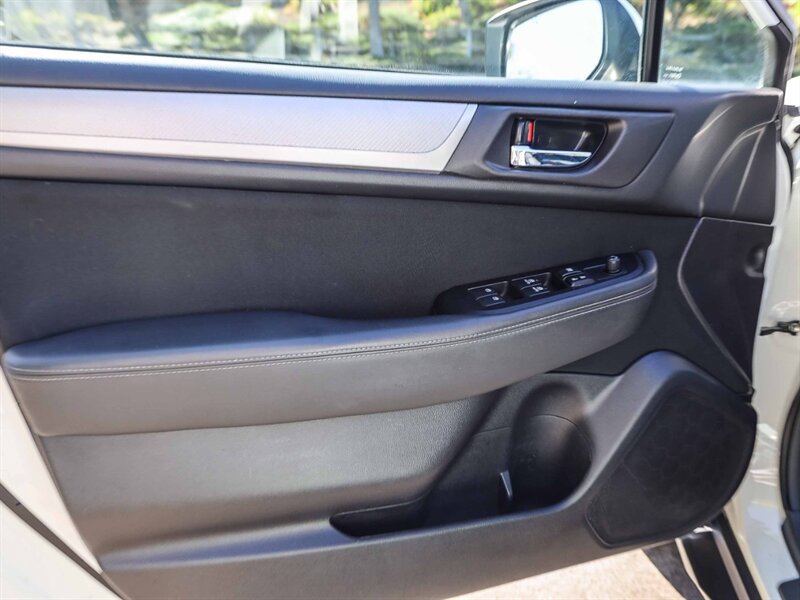 Used 2017 Subaru Outback 2.5i Premium AWD/4WD image 21