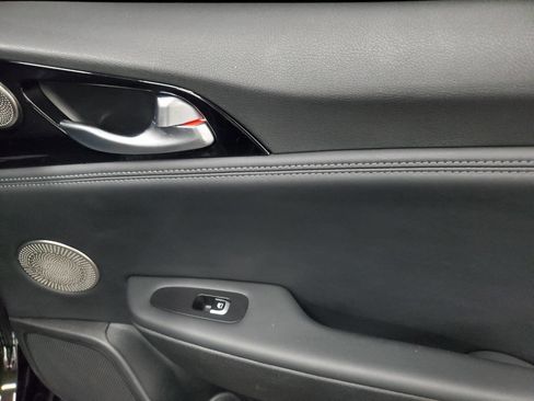 Used 2018 Kia Stinger Premium RWD image 18