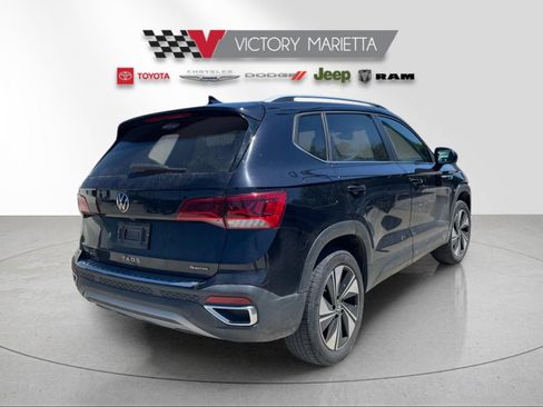 Used 2024 Volkswagen Taos SE AWD/4WD image 4