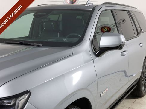 Used 2023 Cadillac Escalade V AWD/4WD image 53