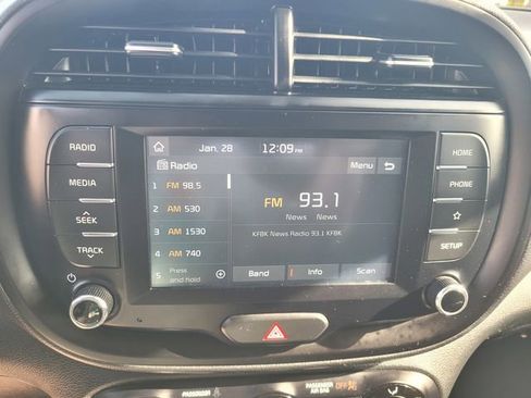 Used 2021 Kia Soul S image 22