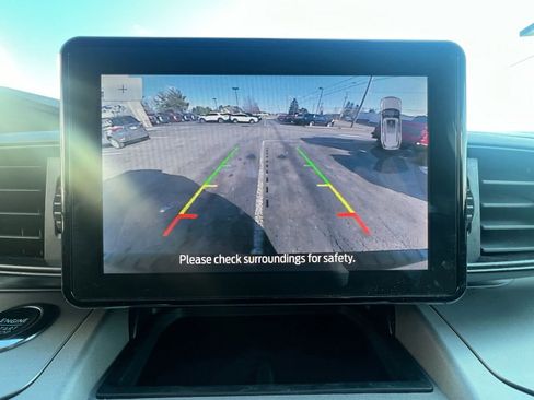 Used 2023 Ford Explorer XLT w/ Class IV Trailer Tow Package AWD/4WD image 15