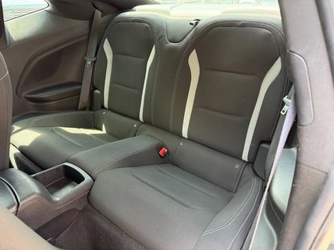 Used 2019 Chevrolet Camaro LT RWD image 7