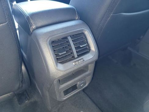 Used 2020 Volkswagen Tiguan S image 19