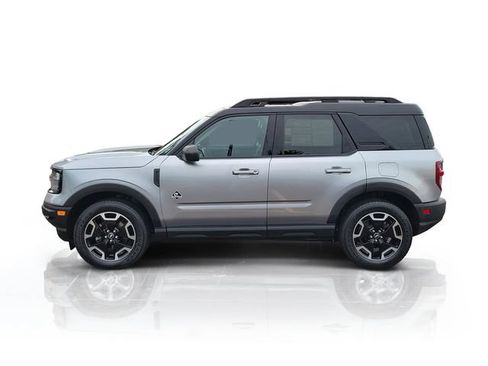 Certified 2023 Ford Bronco Sport Outer Banks w/ Tech Package AWD/4WD image 4