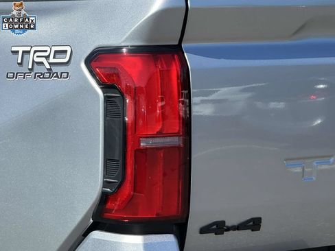 Used 2024 Toyota Tacoma TRD Off-Road AWD/4WD image 9