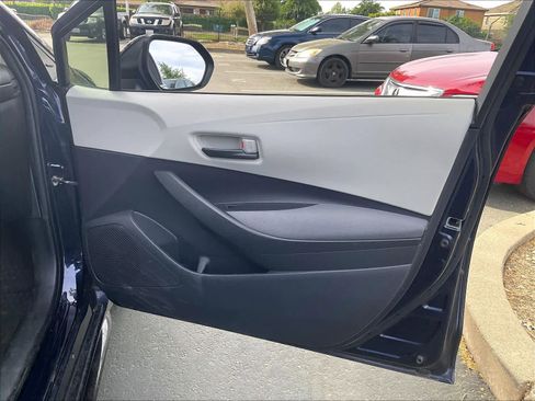 Used 2022 Toyota Corolla LE image 24