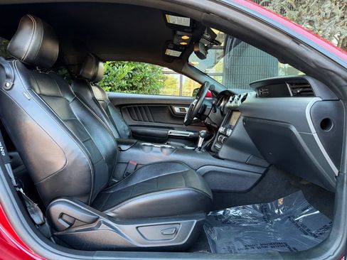 Used 2020 Ford Mustang Premium RWD image 28
