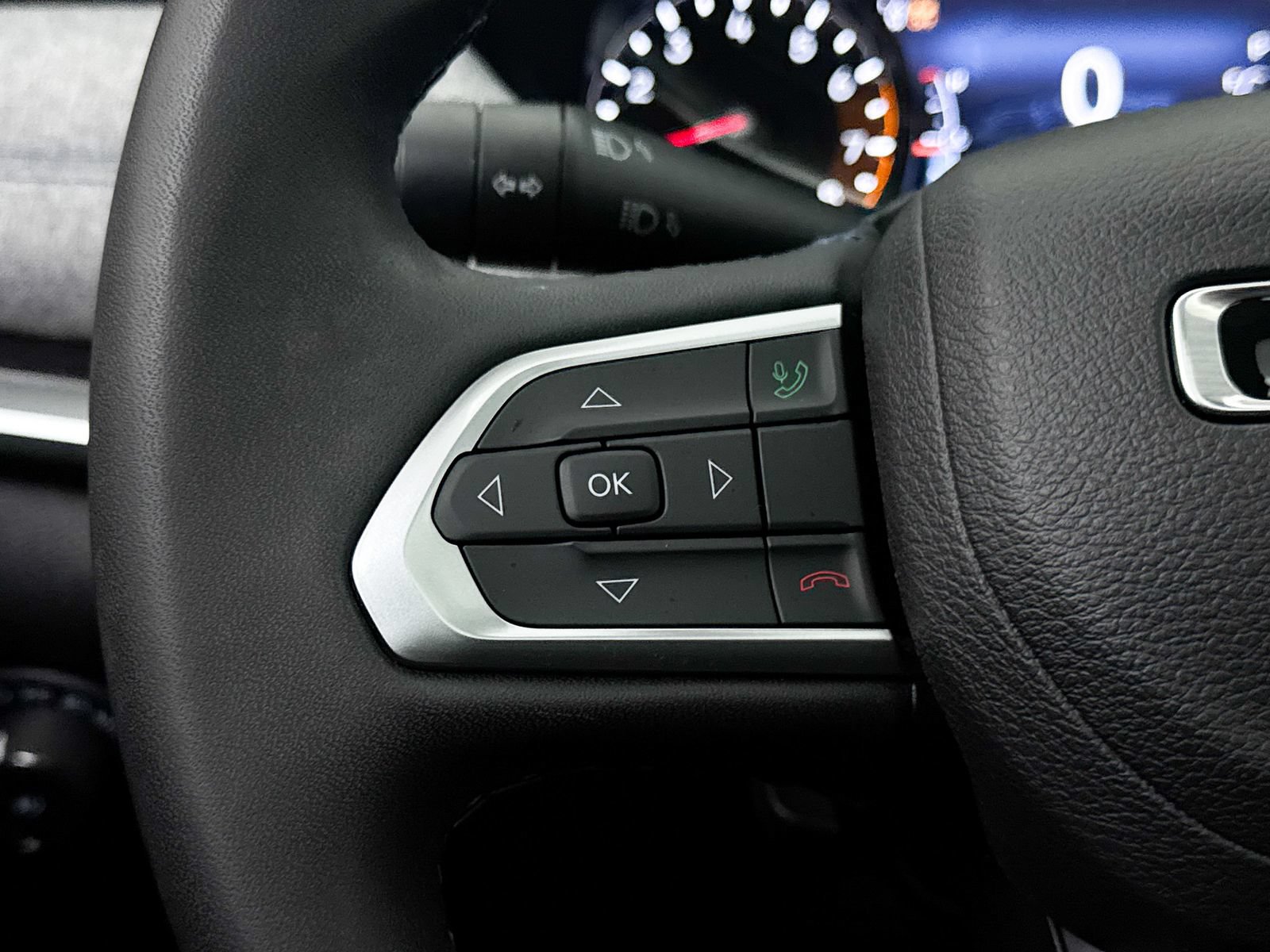 Used 2022 Jeep Compass Latitude w/ Sun and Sound Group FWD image 31