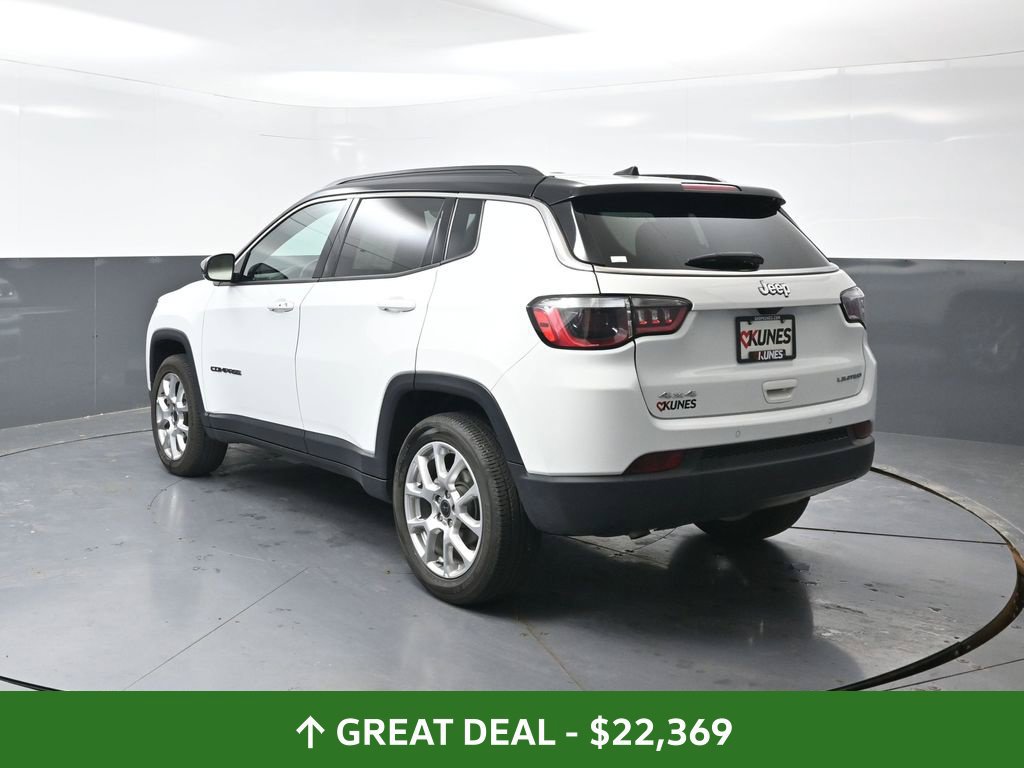 Used 2025 Jeep Compass Limited AWD/4WD image 11
