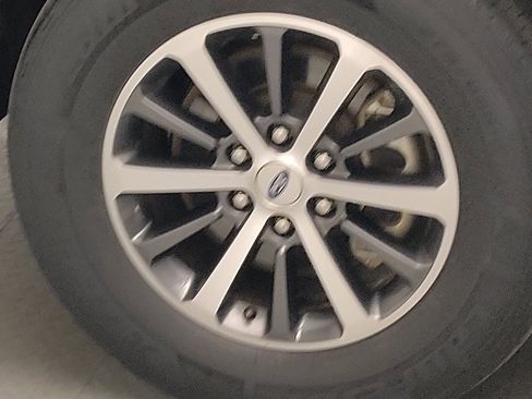 Used 2020 Ford Expedition Max XLT w/ Equipment Group 202A RWD image 31