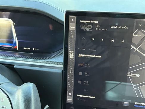 Used 2022 Tesla Model X Plaid image 18