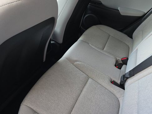 Used 2023 Hyundai Kona SE FWD image 12