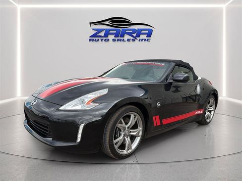 Used 2010 Nissan 370Z Touring w/ Sport Pkg RWD image 3