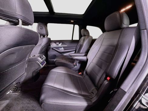 Used 2025 Mercedes-Benz GLS 450 4MATIC image 25
