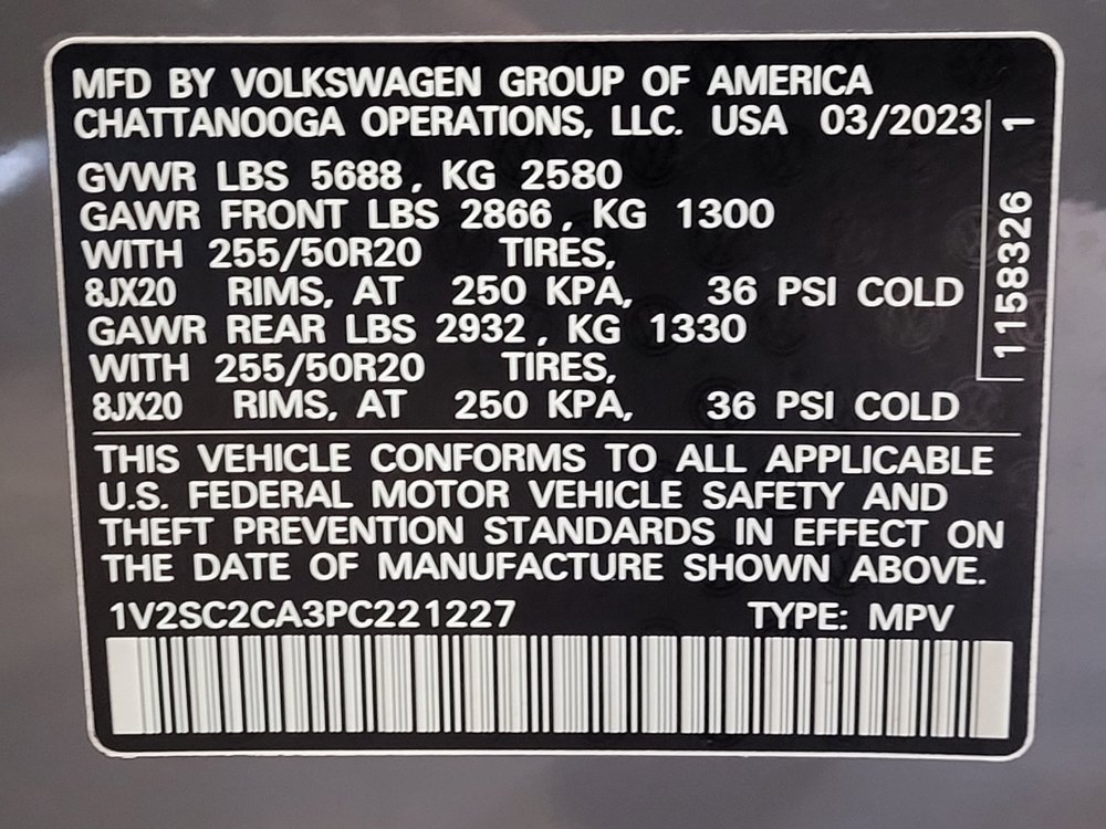 Used 2023 Volkswagen Atlas Cross Sport SEL R-Line AWD/4WD image 33