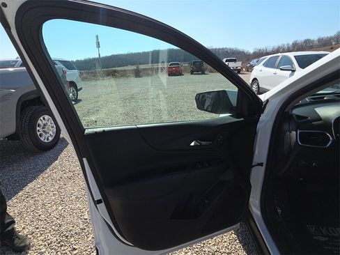 Used 2022 Chevrolet Equinox LT image 7