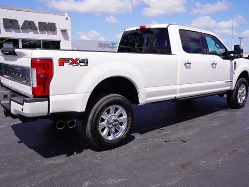 Used 2017 Ford F350 Platinum w/ Platinum Ultimate Package AWD/4WD image 3