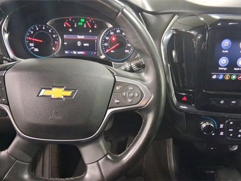 Used 2023 Chevrolet Traverse LT image 12