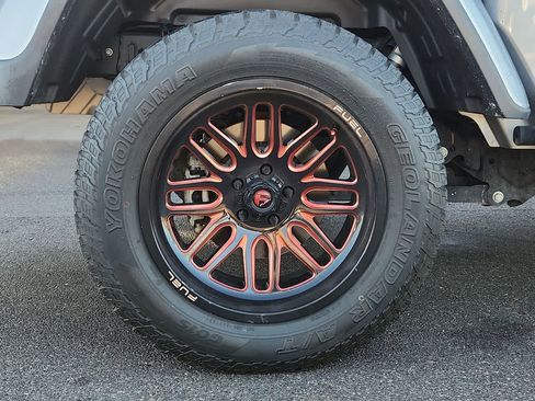 Used 2020 Jeep Gladiator Rubicon image 12