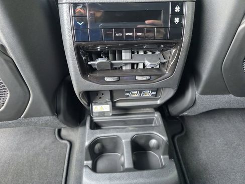 New 2025 Jeep Grand Cherokee L Altitude image 36