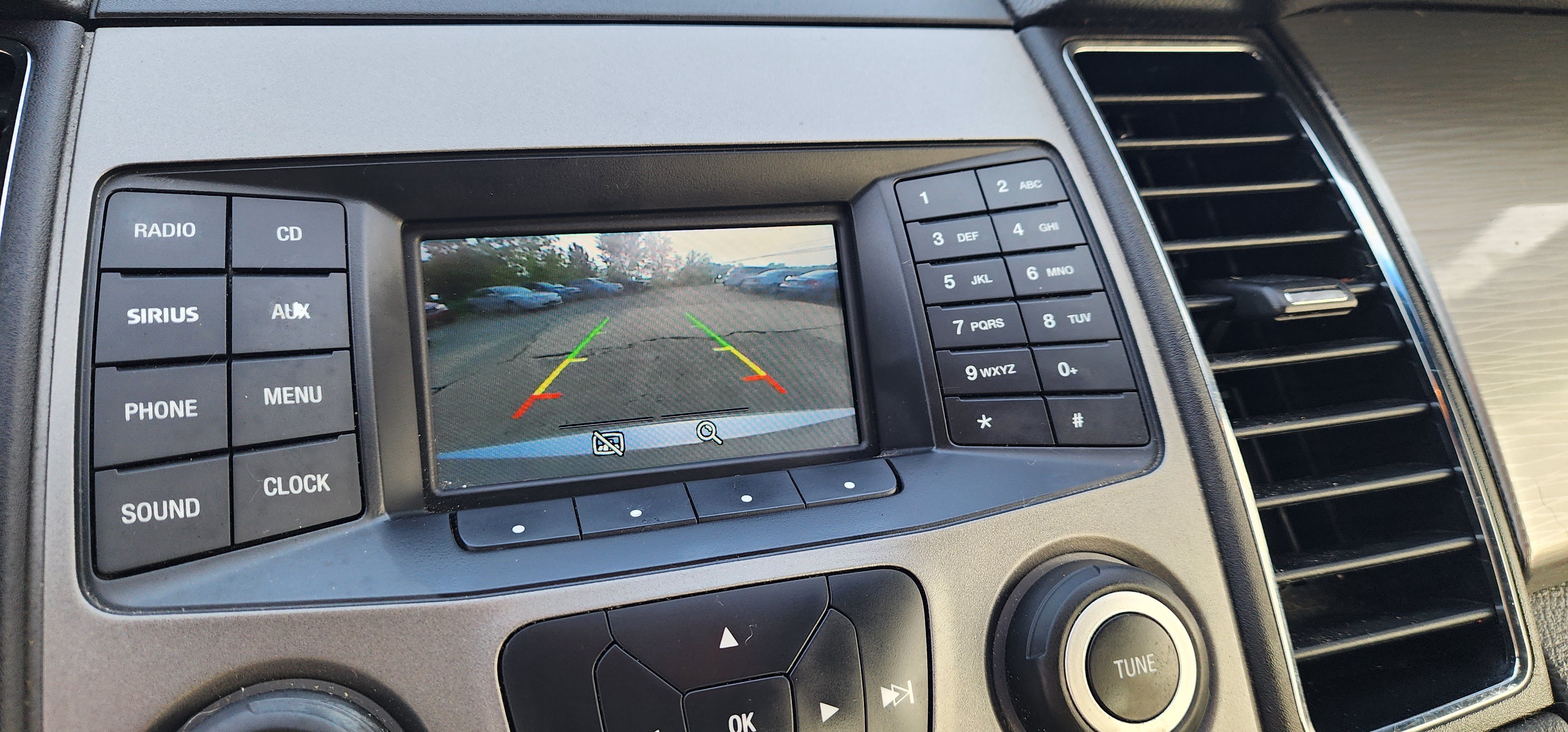 Used 2015 Ford Taurus SEL AWD/4WD image 14
