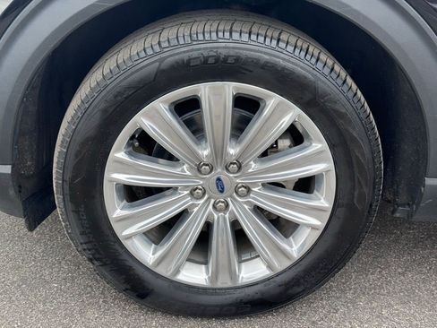 Certified 2022 Ford Explorer Limited w/ Equipment Group 301A AWD/4WD image 50