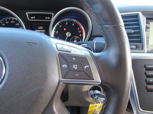 Used 2014 Mercedes-Benz GL 450 4MATIC image 10