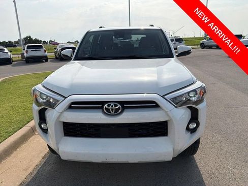 Used 2023 Toyota 4Runner SR5 Premium w/ Moonroof Package RWD image 2