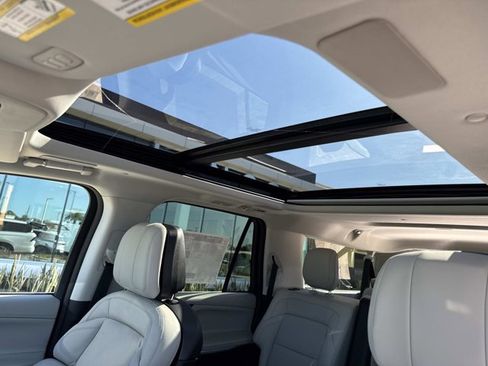 New 2026 Lincoln Navigator L Reserve AWD/4WD image 31