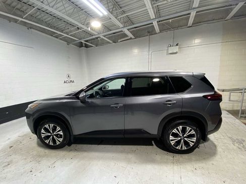 Used 2021 Nissan Rogue SV w/ Premium Package image 3