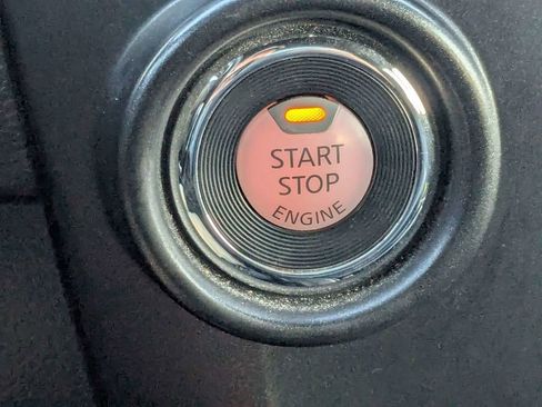 Used 2024 Nissan Titan SV w/ SV Bronze Edition Package image 30