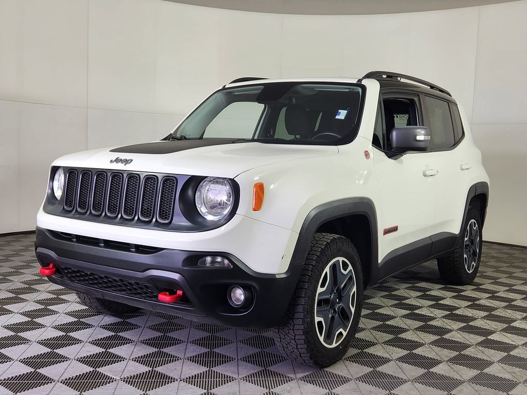 Used 2016 Jeep Renegade Trailhawk AWD/4WD image 3