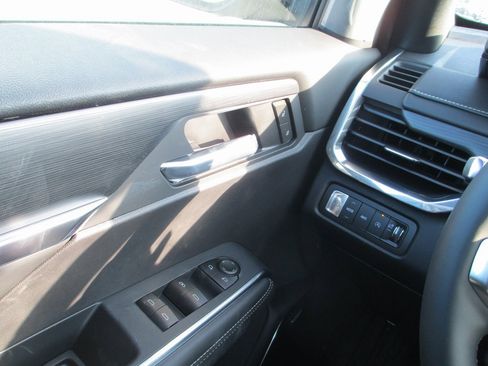 New 2026 GMC Acadia Elevation w/ Super Cruise Package image 17