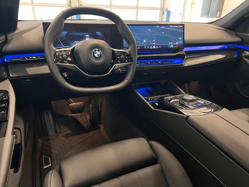 Used 2026 BMW i5 eDrive40 AWD/4WD image 25