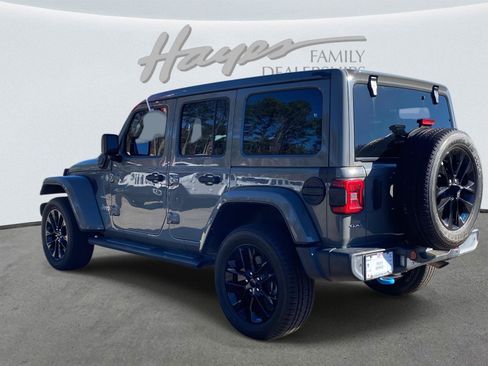 Used 2023 Jeep Wrangler Sahara w/ Cold Weather Group image 7