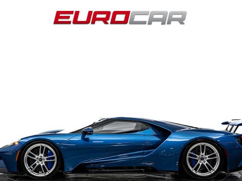 Used 2022 Ford GT RWD image 2