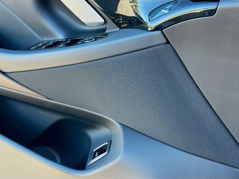 New 2026 BMW 530i w/ Executive Package image 25