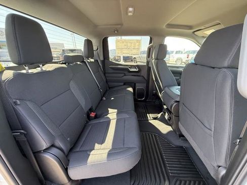 New 2026 GMC Sierra 1500 SLE image 22